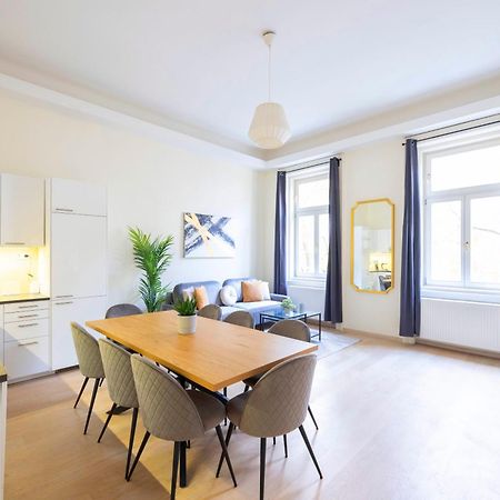 Exclusive & Spacious Central Residence W/ 4Bedrm 2Bathrm Budapest Esterno foto