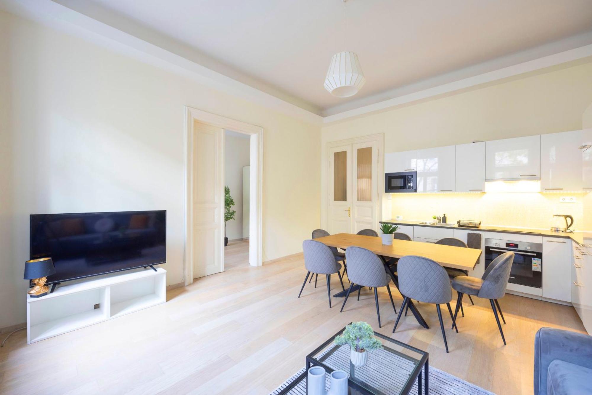 Exclusive & Spacious Central Residence W/ 4Bedrm 2Bathrm Budapest Esterno foto