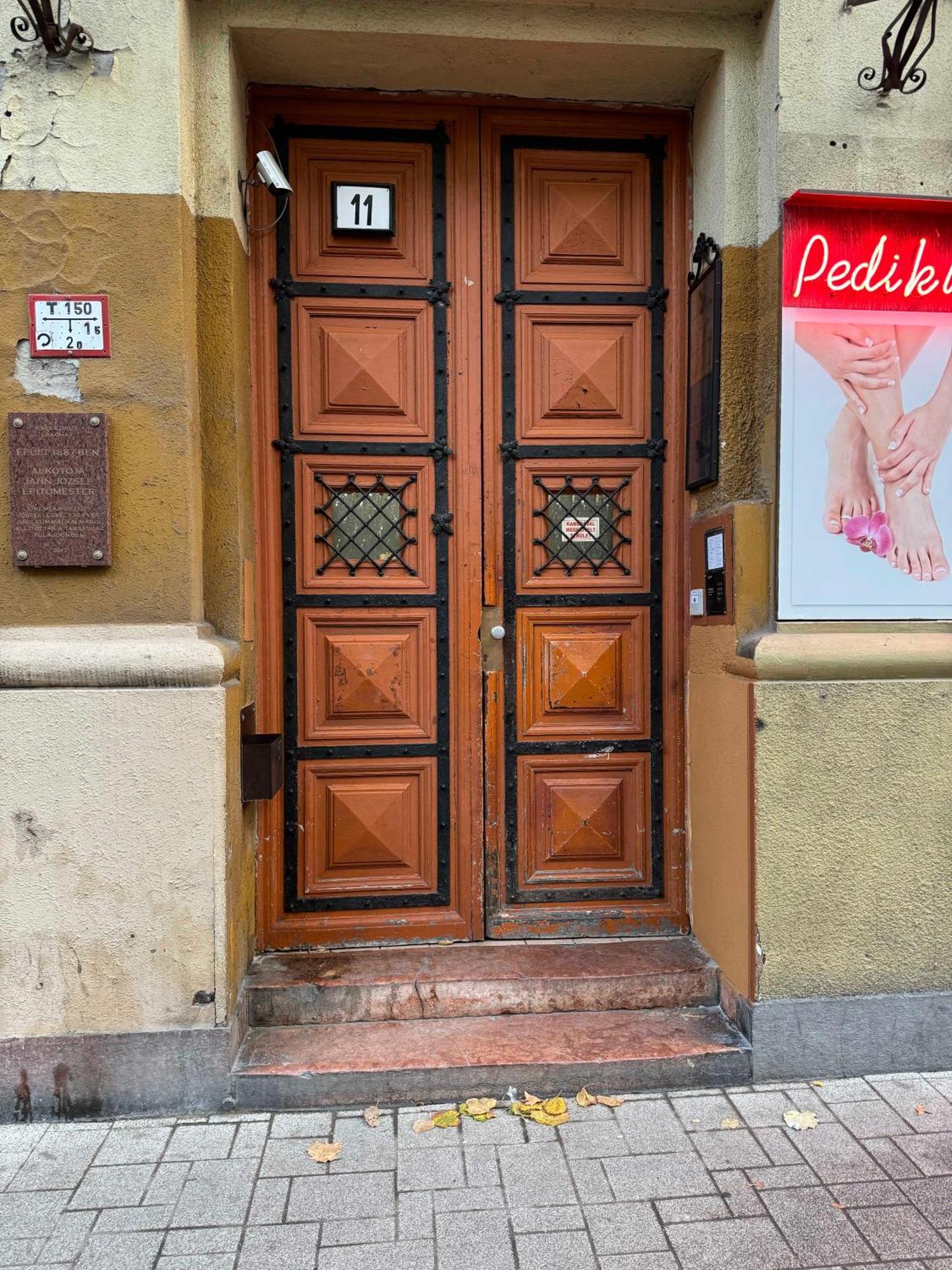 Exclusive & Spacious Central Residence W/ 4Bedrm 2Bathrm Budapest Esterno foto