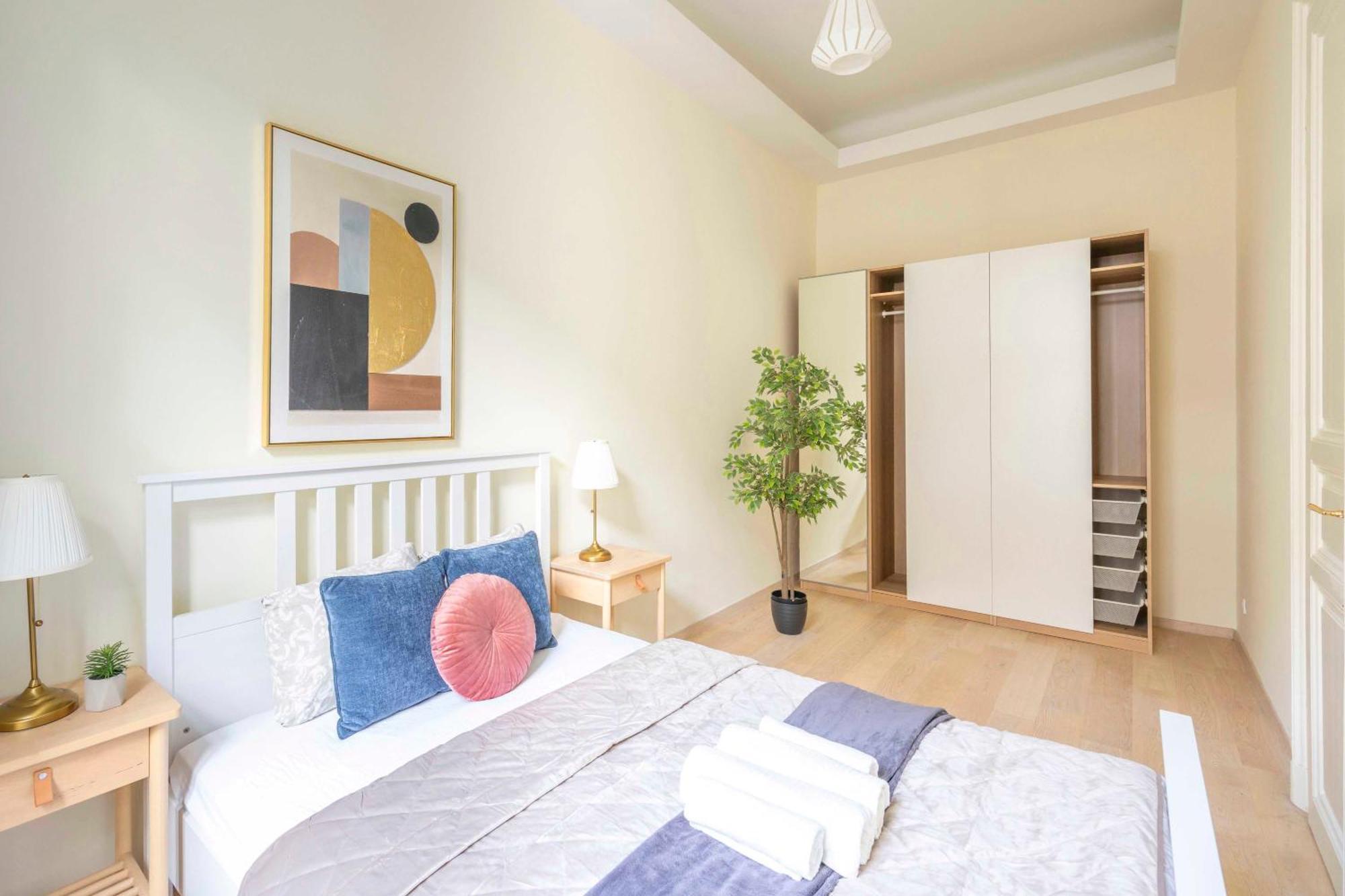 Exclusive & Spacious Central Residence W/ 4Bedrm 2Bathrm Budapest Esterno foto